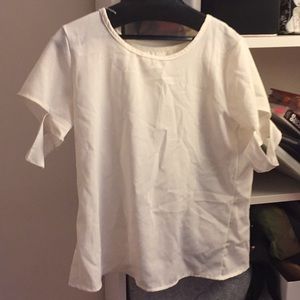 White loop short sleeve top